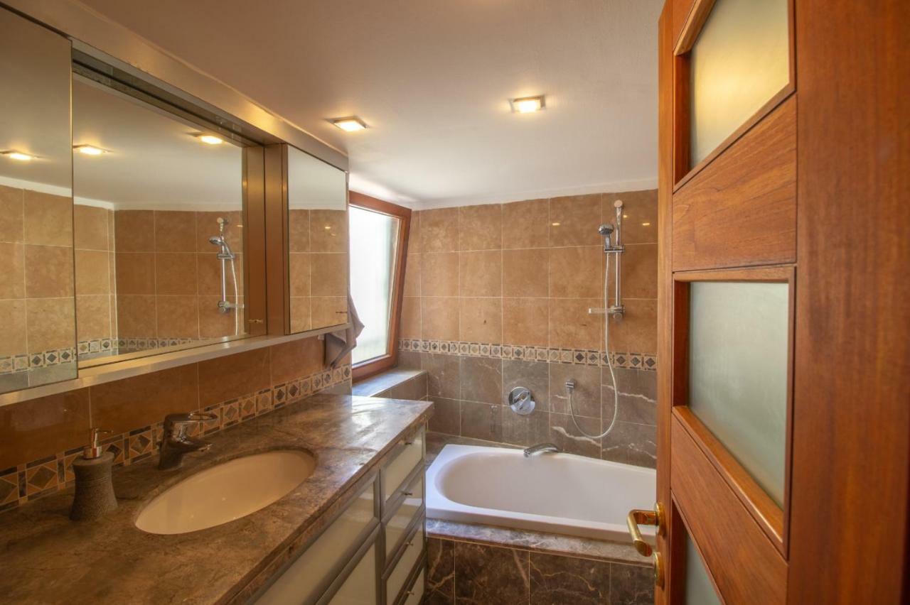 Art Apartment In Mamila Baitulmaqdis Luaran gambar