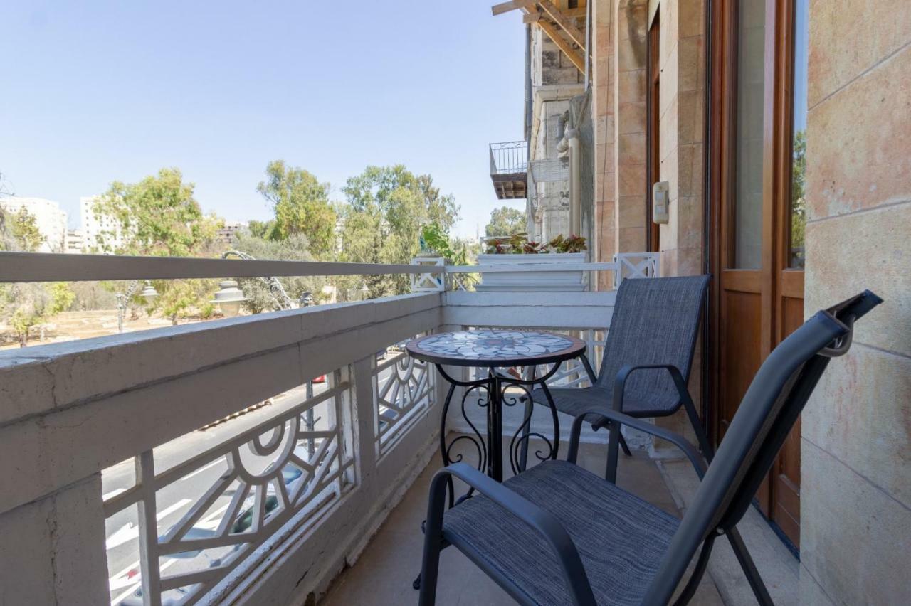Art Apartment In Mamila Baitulmaqdis Luaran gambar