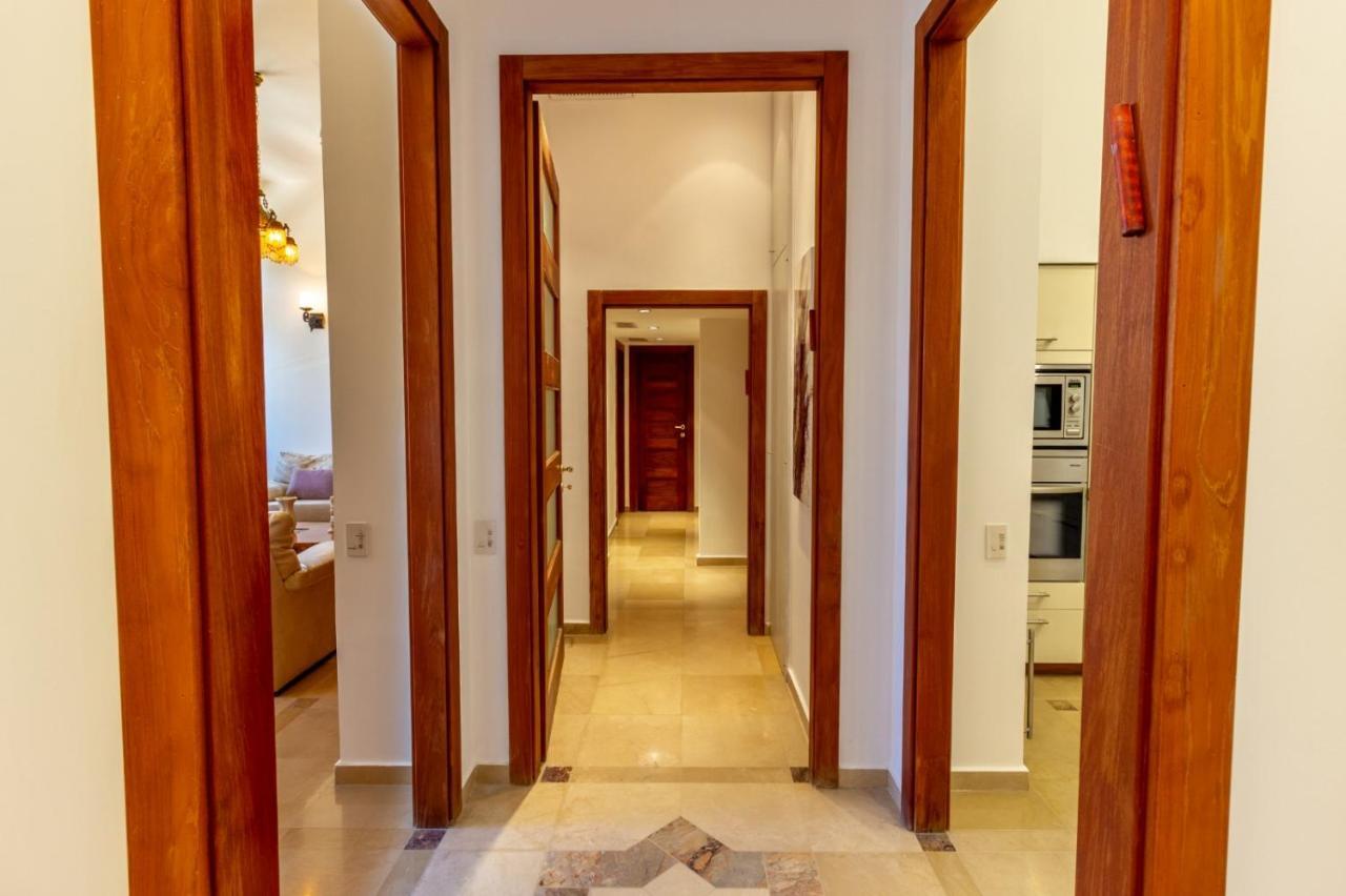 Art Apartment In Mamila Baitulmaqdis Luaran gambar